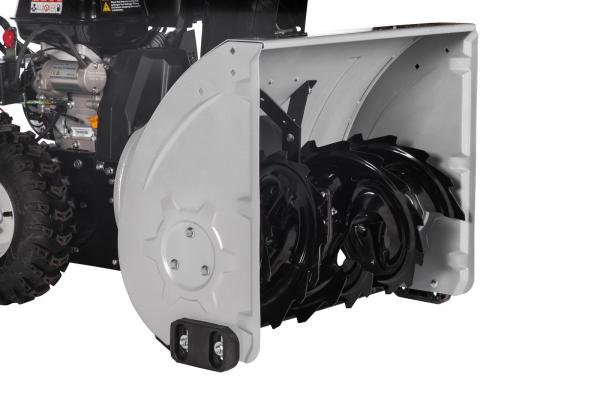 Lumag snow blower with 62 cm clearing width and SFR-65 wheel drive